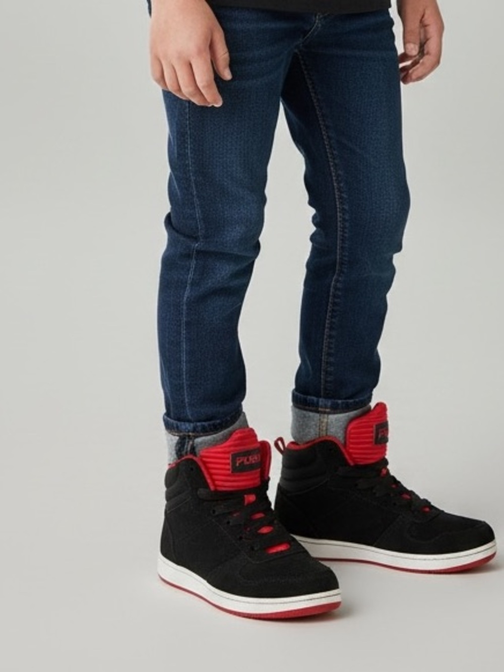 Boys Baseline Black/Red High-Top Basketball Sneakers   Youth 13     0028